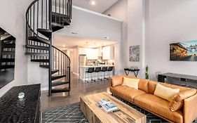 Soaring 2-Bedroom Parkside Loft Walkable To It All